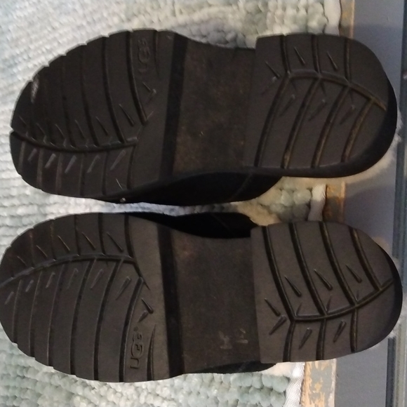 UGG mules - Picture 5 of 7